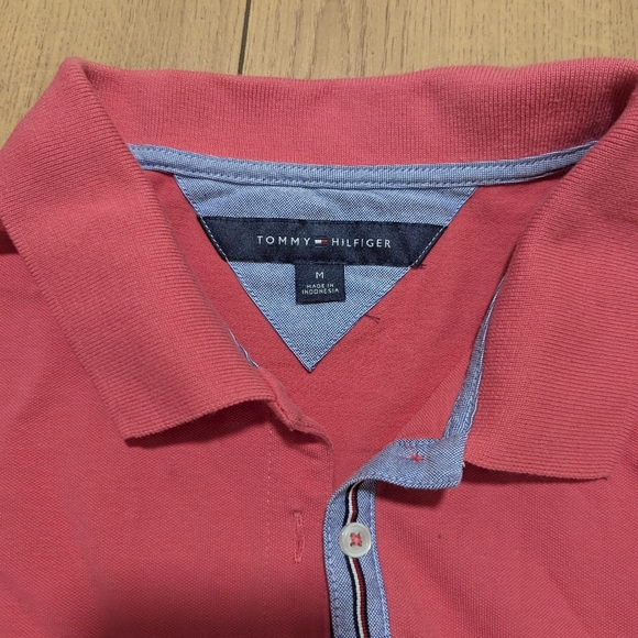 Tommy Hilfiger Women's Polo Shirt - Picture 2 of 3